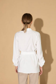 Блуза демисезонная белая из вискозы для делового стиля Femme & Devur 70835 1.2D(170) - фото 3