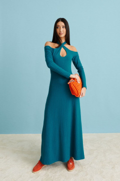 Платье с открытыми плечами из рельефного трикотажа ANNETE A3316 - фото 1