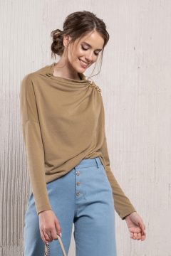 Бежевый трикотажный джемпер асимметричного кроя с воротником-стойкой Avanti С-116 - фото 5