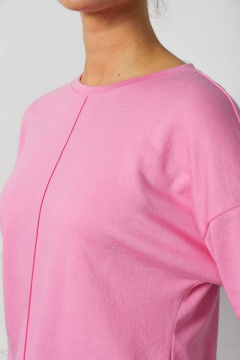 Розовый джемпер с вырезом лодочка и защипом для образов Femme & Devur 30422 1.13F(170) - фото 3