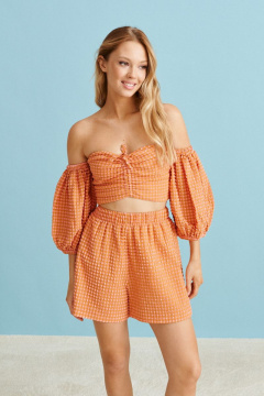 Летний укороченный топ с фигурным вырезом и сборкой ANNETE A588 - фото 1