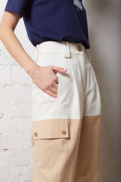 Брюки на каждый день из бежевой и белой ткани DAVYDOV 9179 - фото 2