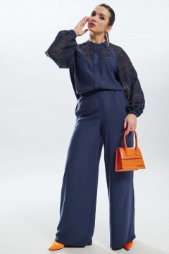 Синий костюм из ткани с блузой и расклешенными брюками Mislana С935 - фото 1