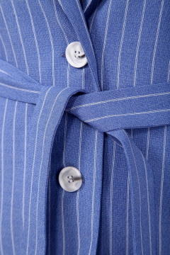 Летний костюм из костюмной ткани с жакетом и брюками Jurimex 2894 голубой - фото 5