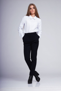 Белая блуза с вышивкой и ручным декором на плечах AMORI 6040 белый - фото 1