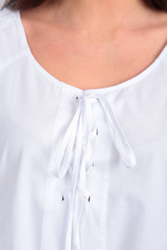 Блуза А-силуэта с сборками и декоративной отделкой LeNata 11320 белый - фото 5
