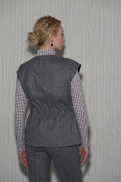 Серый жилет из трикотажа со шнуровкой на талии Femme & Devur 30647 1.32F(170) - фото 3