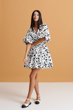 Белое платье с пышными рукавами и контрастным принтом ANNETE A3360 - фото 3