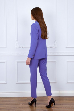 Классический костюм с полуприлегающим жакетом и зауженными брюками Azzara 928Ф - фото 2