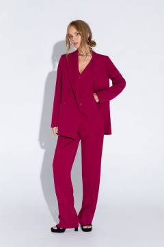 Классический текстильный жилет с фигурным низом PiRS 4643 ягодный - фото 3