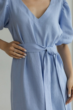 Летнее леняное платье с пышными рукавами и глубоким вырезом Atelero 1069 голубой - фото 4