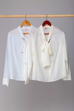 Белая свободная блузка с воротником и бантом для важных мероприятий Anelli 369 белый - фото 2