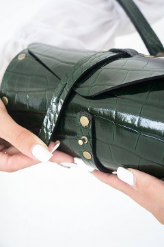 Because TUB GREEN_CROCO