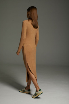 Платье с драпировкой из трикотажа с разрезом DAVA 181 кэмел - фото 5