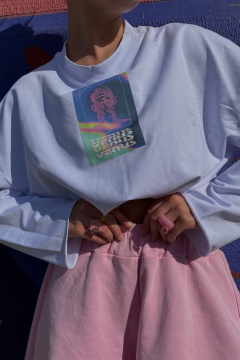 Лонгслив оверсайз с принтом, необработанными краями и ярким дизайном Friends ven3d2-white белый - фото 4