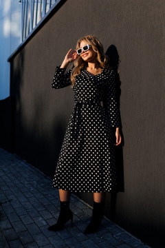 Расклешенное хлопковое платье с запахом и поясом AMORI 9756 чёрный - фото 2