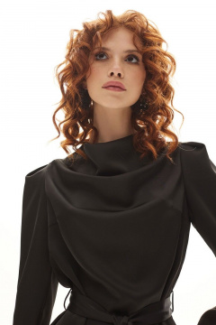 Черное платье с фигурной драпировкой и поясом Golden Valley 4944 черный - фото 4