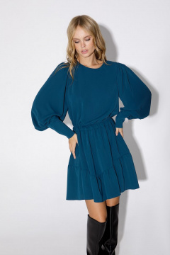 Полуприлегающее зеленое платье с принтом и оборкой PiRS 4904 изумрудный - фото 4