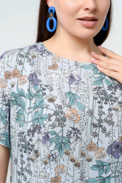 Нарядная блуза с коротким рукавом и рельефами для лета La rouge 6243 голубой-(цветы) - фото 5
