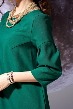 Демисезонное платье с нагрудными вытачками и карманами Твой имидж 1647 изумруд - фото 3