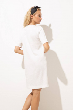 Белое платье прямого силуэта с V-открытым вырезом из вискозы Femme & Devur 80168 1.1F(170) - фото 3