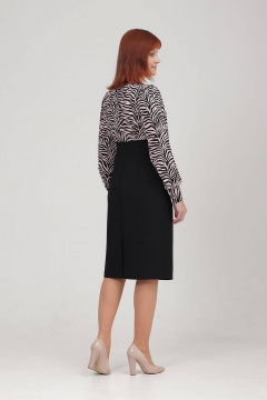 Полуприлегающее платье из текстиля с запахом и рукавами Соджи 595 черный/розовый - фото 5