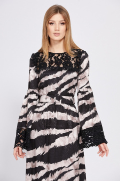 Демисезонное платье из жаккардового атласа, с гипюром, ремнем EOLA 2565 бежево-черный_принт - фото 5