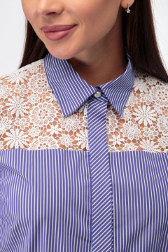 Блуза полуприлегающего силуэта с кружевными кокетками Anelli 398 синий - фото 5