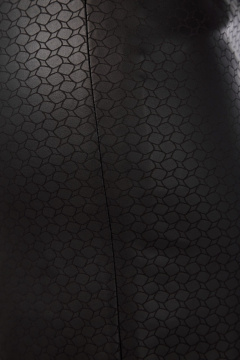 Юбка-карандаш лазерной обработкой и шлицей Klever 262 соты/черный - фото 3