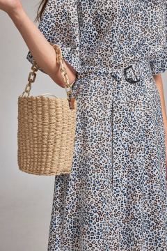 Платье с поясом расклешенное из текстиля с V-образным вырезом Femme & Devur 80306 1.32F(170) - фото 3