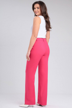 Демисезонные прямые брюки из текстиля с карманами LeNata 11402 малиновый - фото 2