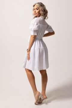 Летнее платье из хлопка с воланом и воротником-стойкой Golden Valley 4811 белый - фото 3