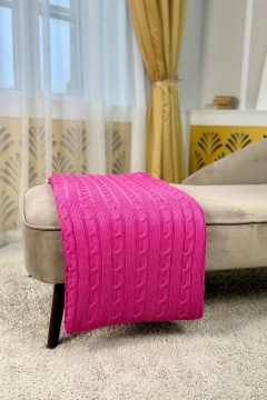 Красный объемный плед в вязке косы для уютных вечеров Romgil РВ0065-АК6 малиново-розовый - фото 1