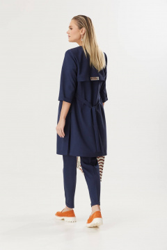 Деловой женский костюм с удлиненным жакетом из текстиля Твой имидж 1819 темно-синий - фото 4