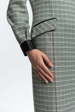 Платье прилегающего силуэта с карманами и контрастным воротником FASHION CENTRE Пв-3593 серо-белый - фото 5