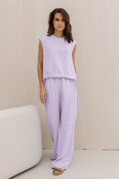 Фиолетовый комплект льняной блузы и свободных брюк DAVA 2207 лаванда - фото 1