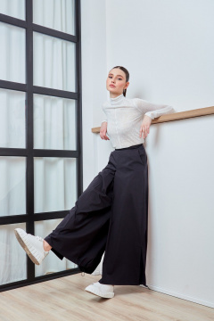 Белый трикотажный джемпер с высоким воротником DAVYDOV 9349 - фото 4