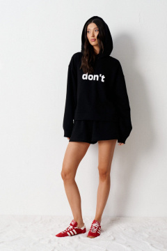 Демисезонный комплект из шорт и джемпера с капюшоном и надписью ANNETE A4210 - фото 1