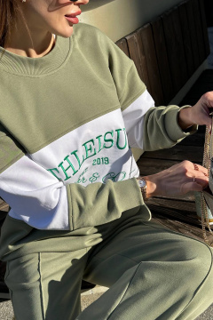 Спортивный костюм из трикотажа с oversize свитшотом и прямыми брюками GO F3062/26-02 - фото 5