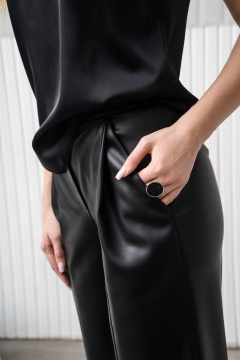 Черные эко-брюки палаццо с высокой талией из эко-кожи GlasiO 9023 - фото 5