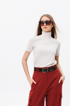 Бежевый трикотажный топ с замком, универсальный стиль FAMA F06-03s бежевый - фото 2