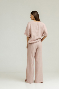 Костюм из льна с блузой кимоно и разрезом Atelero 1098П пудровый - фото 3