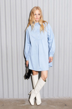 Демисезонное платье рубашечного кроя из хлопка с вышивкой Lokka 1256 голубой - фото 5