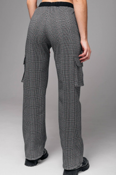 Джоггеры из трикотажа с накладными карманами Legend Style P-002 черно-белый - фото 3