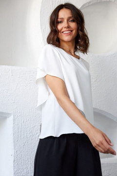 Белая женская блуза с асимметричным рукавом из текстиля MIRSINA FASHION 1619 белый - фото 4