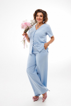 Голубой летний костюм из вискозы: блуза с пуговицами и брюки Anelli 1401 лед - фото 1
