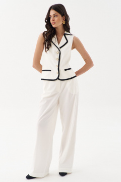 Летний белый костюм жилет и укороченные брюки из текстиля RINKA 1256 молочный - фото 4