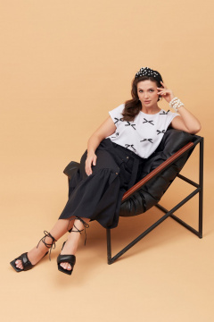 Блузка из вискозы с разрезами и украшениями Andina city 5018 белый - фото 4