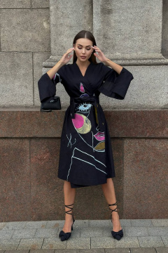 Платье-кимоно с ручной росписью, свободный крой, миди Pavlova 165/1 - фото 2