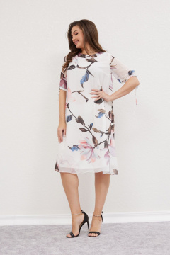 Белое платье на подкладке с кружевными деталями и розовым поясом Mislana С953 крупный цветок - фото 3